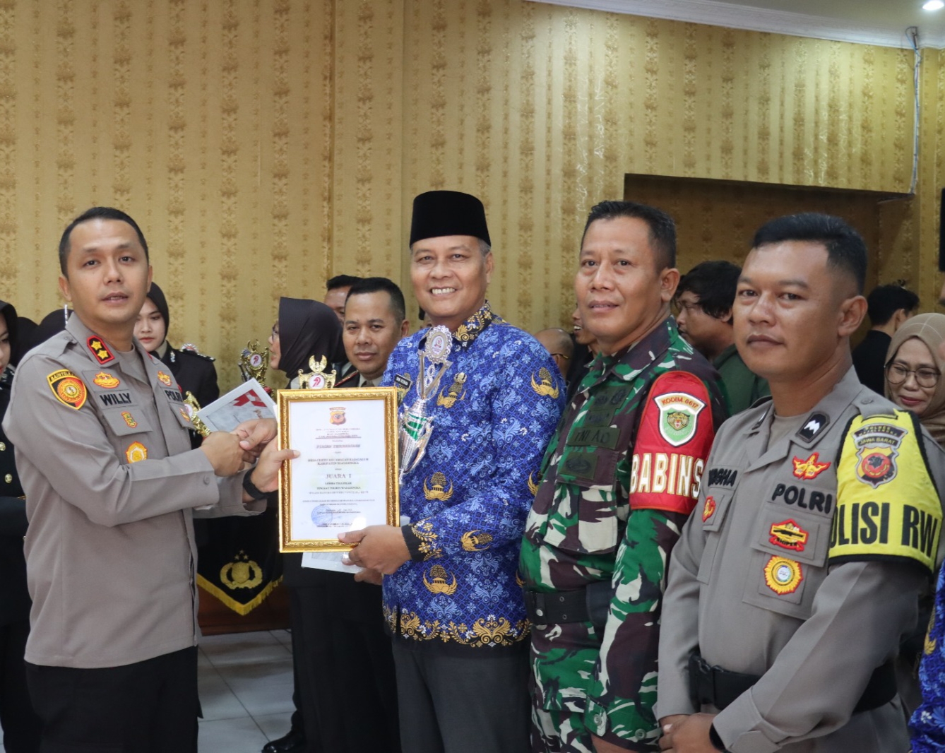 Setelah Desa Sadar Hukum, Cisetu Kembali Sabet Juara I Tiga Pilar HUT Bhayangkara ke-79