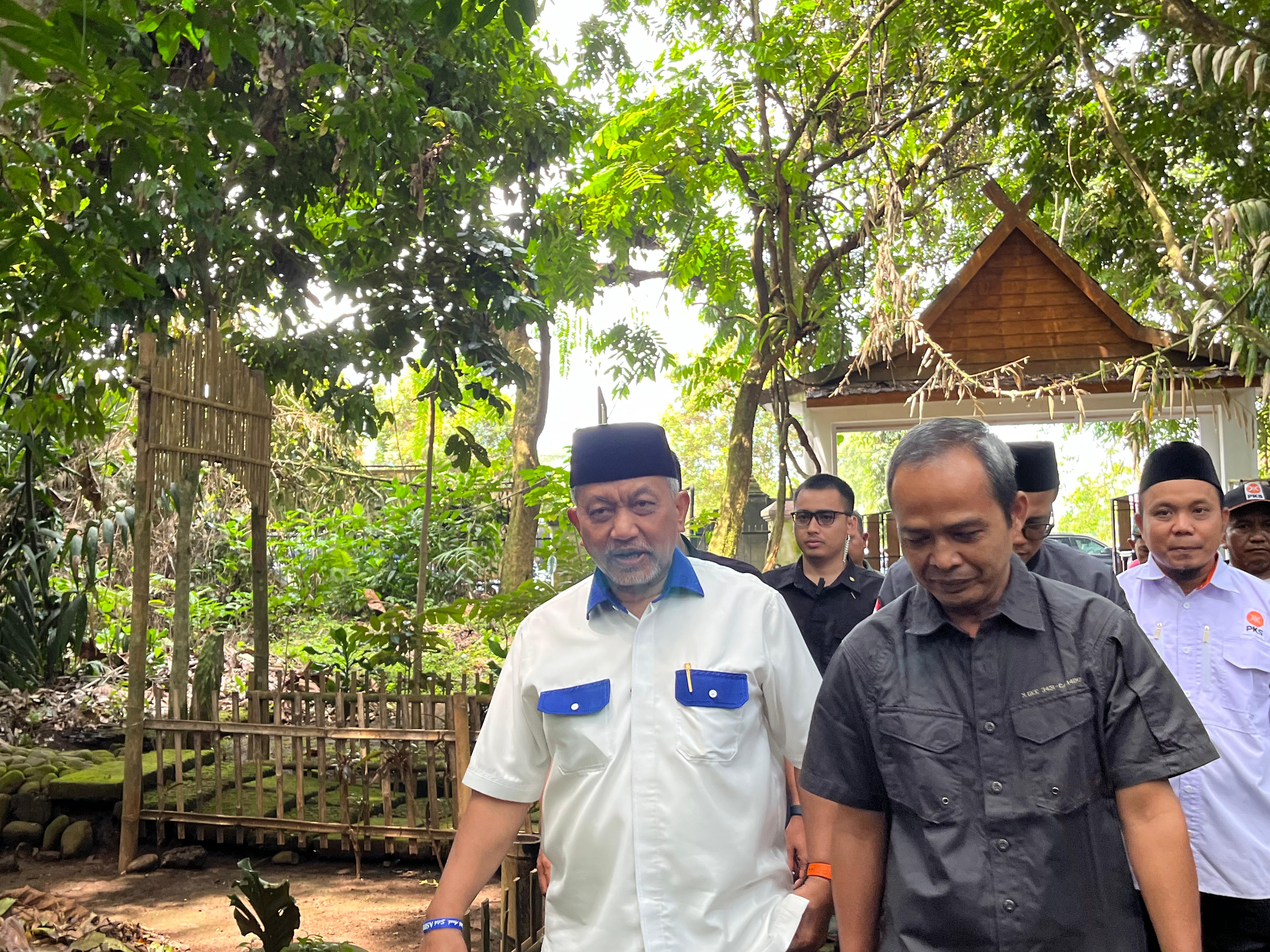 Kunjungi Situs Kerajaan Galuh Ciamis, Syaikhu Petik Hikmah soal Kelestarian Lingkungan