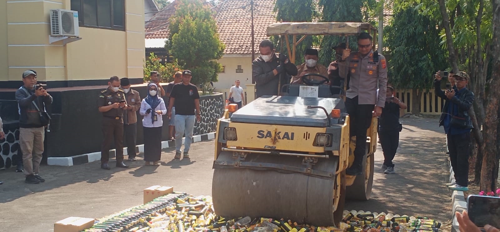 Polres Majalengka Musnahkan 2.079 Botol Miras, Total Hampir 20 Ribu Botol dalam Tiga Operasi