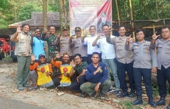 Antisipasi Karhutla, Kapolsek Sindangwangi Jalin Koordinasi Dengan TNGC dan MPA Desa Bantar Agung