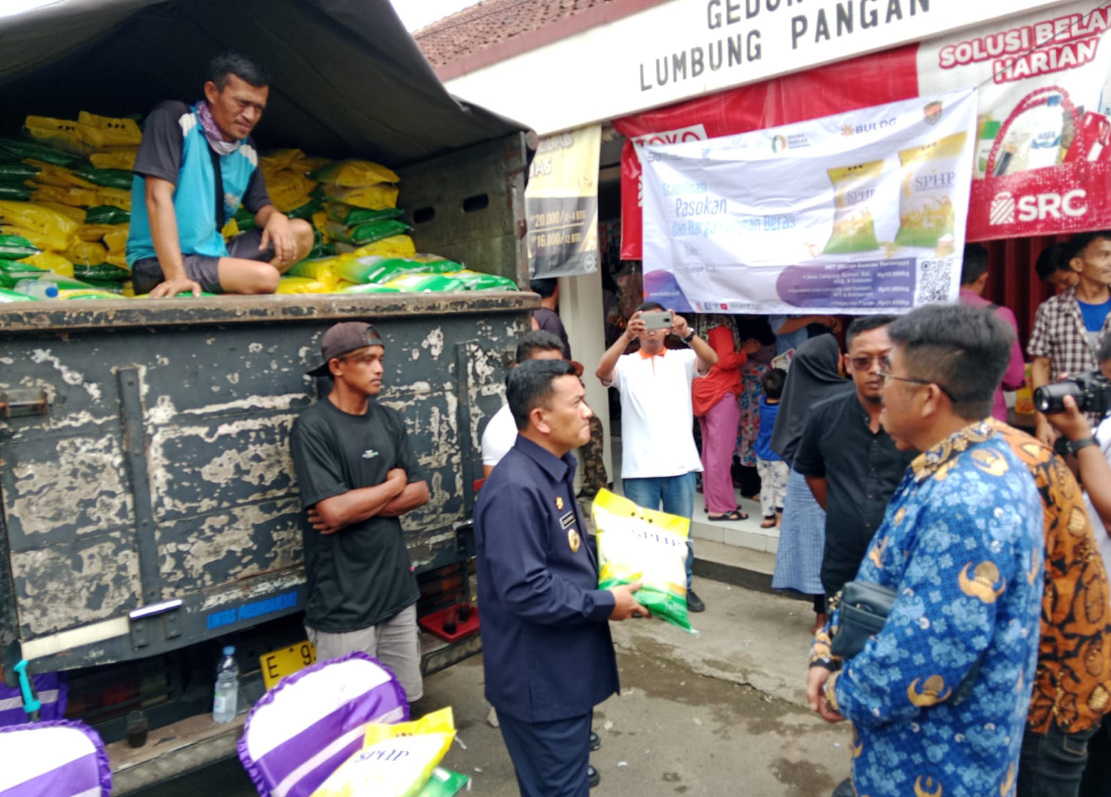 Gandeng Bulog, Pemkab Majalengka Gelar Pasar Murah 