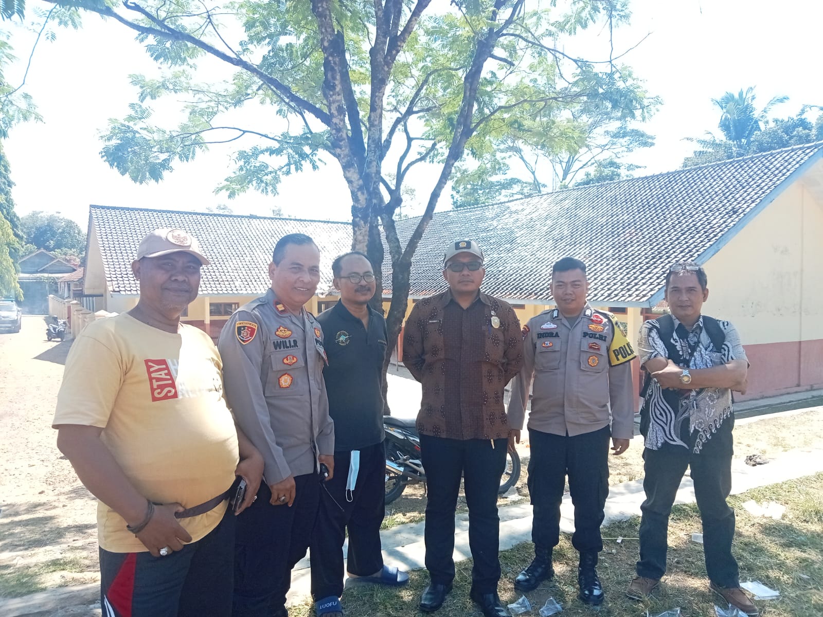 Persiapan HUT RI ke-78, Kapolsek Sindangwangi Pantau Pelatihan Paskibra di Lapangan Bola Desa Sindangwangi