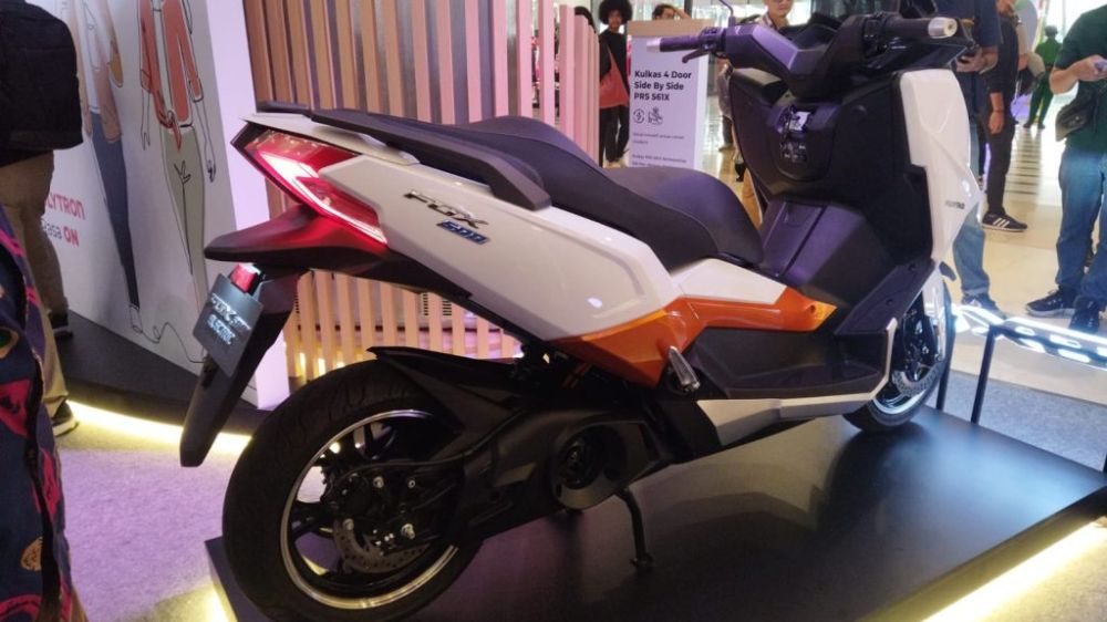 Kredit Motor Listrik Polytron Tanpa DP, Inilah Fox 500 Desain Mirip NMax dengan Angsuran Mulai Rp1 Jutaan