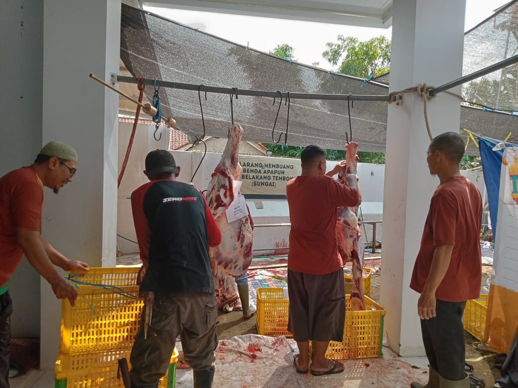 Pendopo Kurban 2 Sapi, Kemenag 17 Kambing