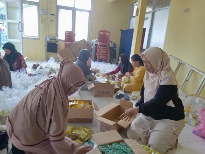 Ribuan Jamaah Hadiri Pengajian FKMT di Masjid Jami Babbusalam