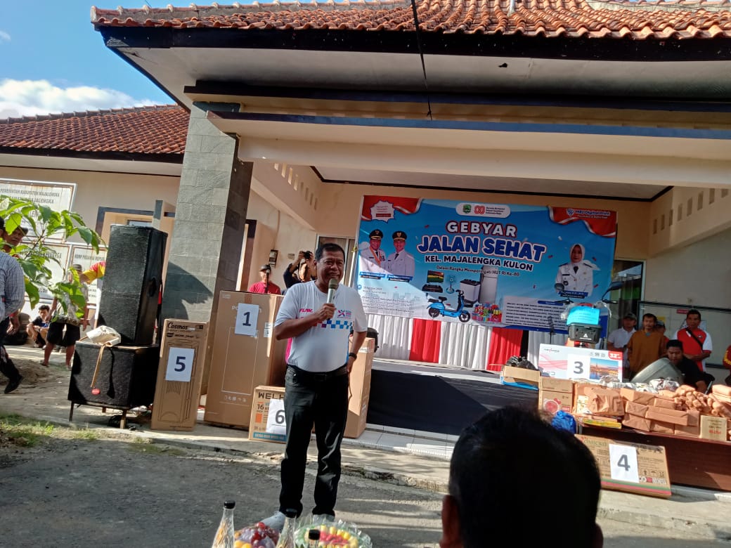 Bupati Lepas Ribuan Peserta Jalan Sehat di Majalengka Kulon