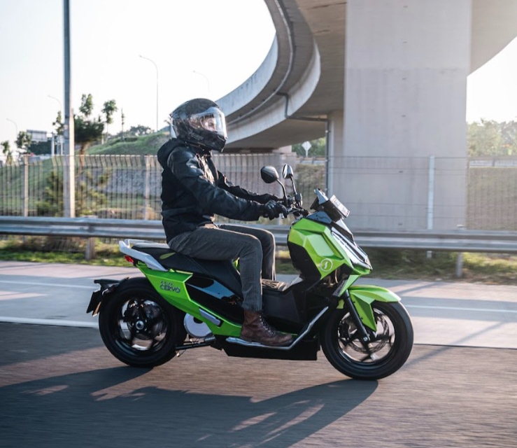 10+ Motor Listrik Buatan Indonesia Paling Layak Beli: Harga Murah, Perfoma Mantap, Desain Kekinian