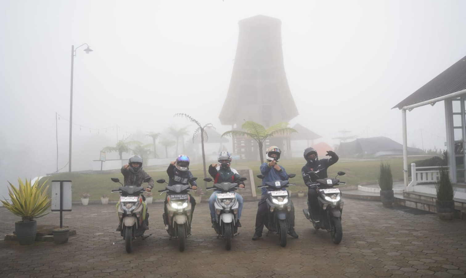 GEAR ULTIMA Tuntaskan Etape Perdana Celebes Expedition: Taklukkan 500 Km dari Makassar ke Negeri di Atas Awan 