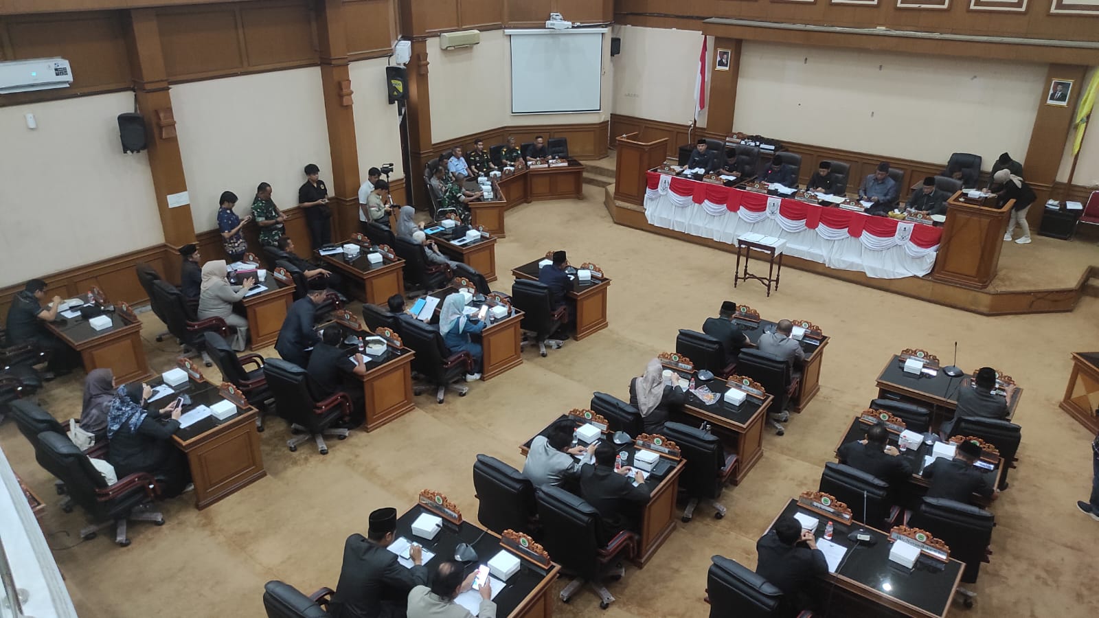 Fraksi PDI Perjuangan Walk Out Paripurna DPRD Majalengka, Soroti Kejelasan Dana Cadangan