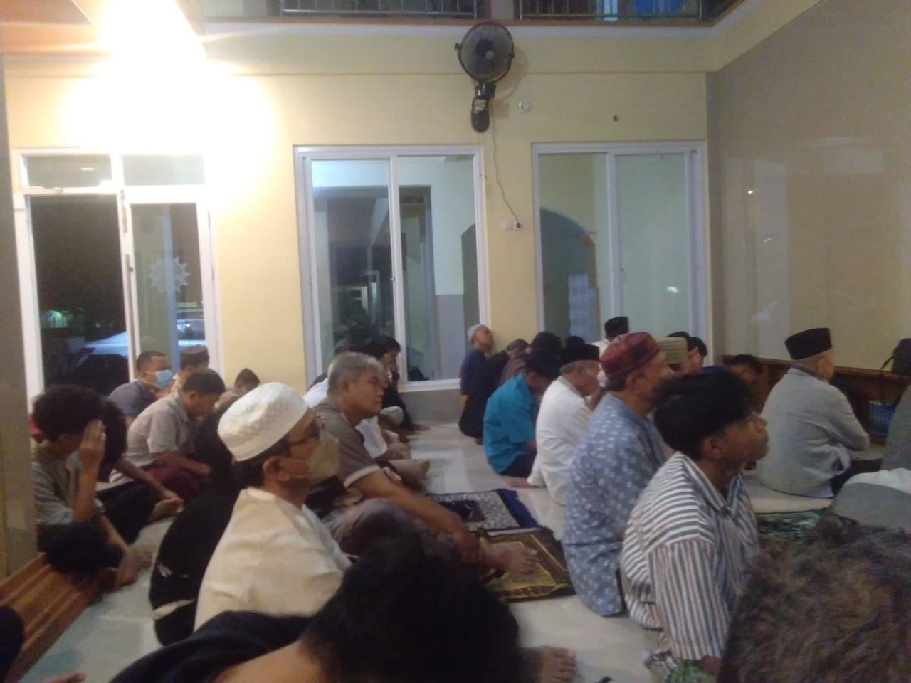 Salat Gerhana Bulan di Masjid Almanar