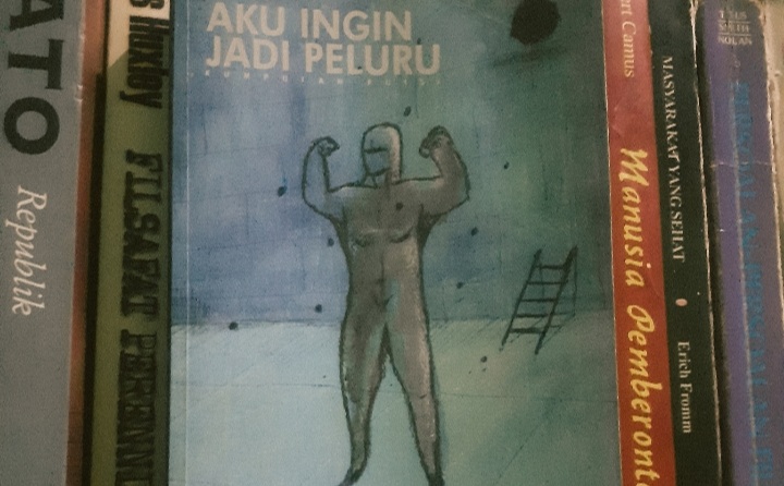 Puisi Wiji Thukul yang Termuat di Buku 'Aku Ingin Jadi Peluru' Cocok Dijadikan Puisi Peringatan Hari Buruh