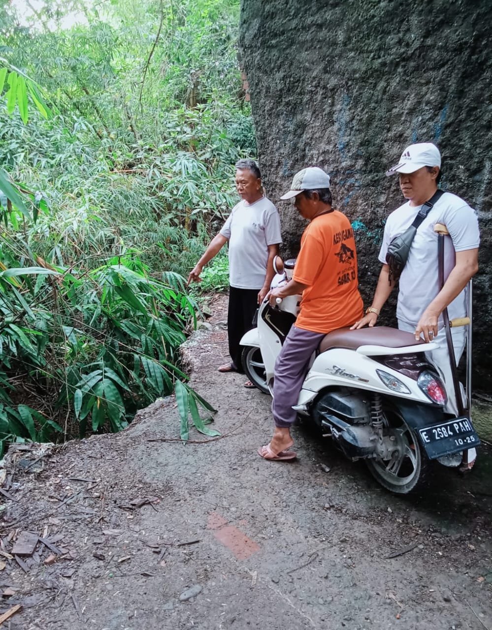 Sungai Ciwaringin Abrasi, Ancam Keselamatan Ratusan Keluarga