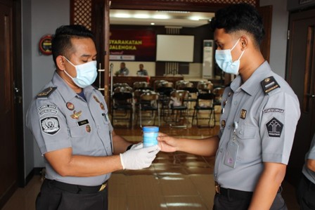 Sidak, Petugas Lapas Kelas IIB Majalengka Dites Urine, Berikut Hasilnya 