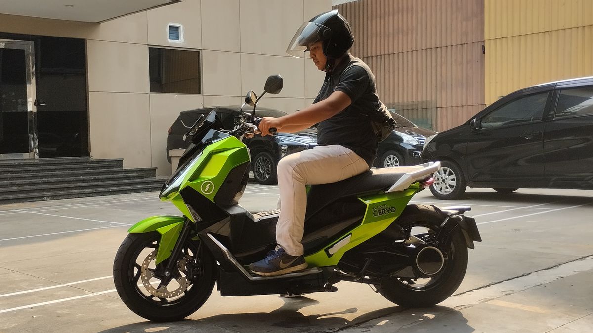 Desain Mirip NMax, Cicilan Motor Listrik Alva Cervo Mulai Rp600 Ribuan, DP Ringan & Tenor hingga 5 Tahun