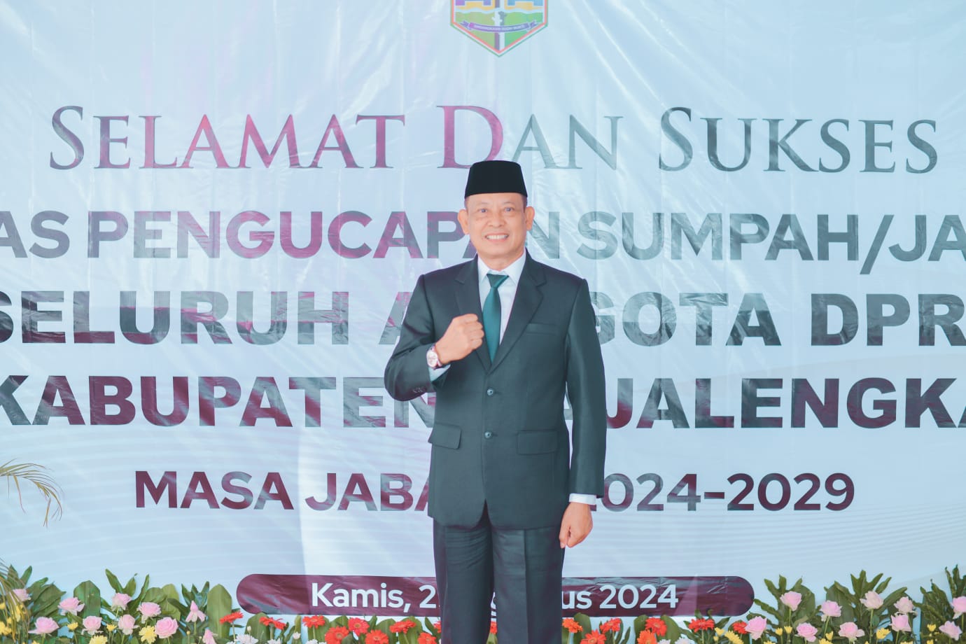 Halaqah Babakan Ciwaringin: Maklumat Babakan dan Sikap Terhadap Kebijakan Jabar