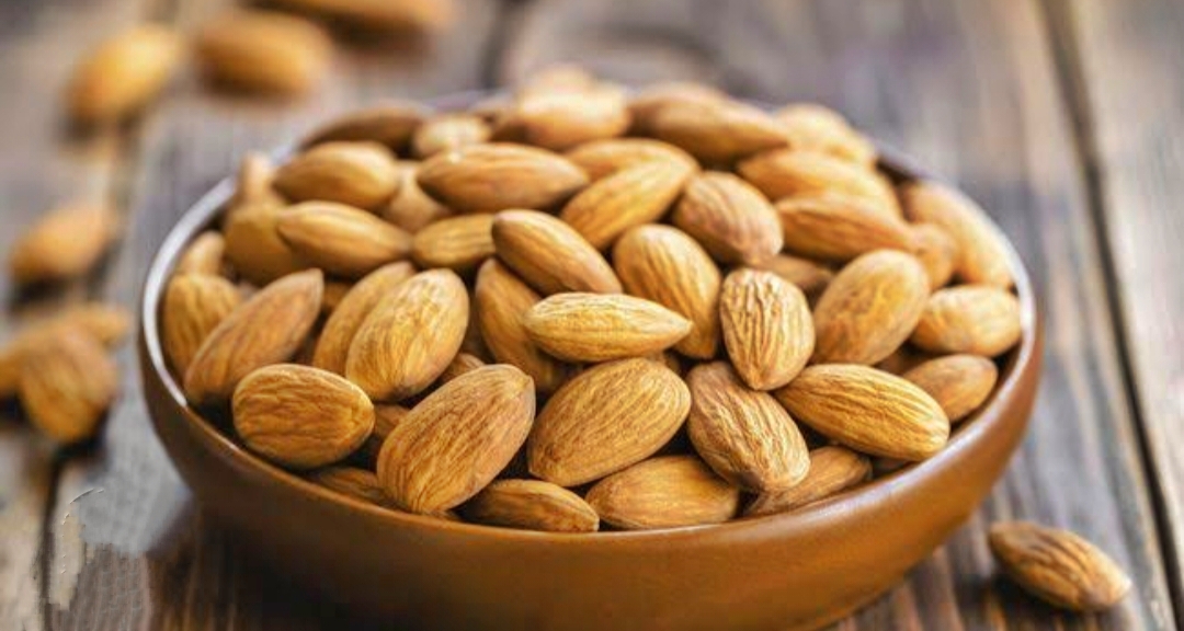 Kenali Manfaat Kacang Almond Yang Baik Untuk Wanita 