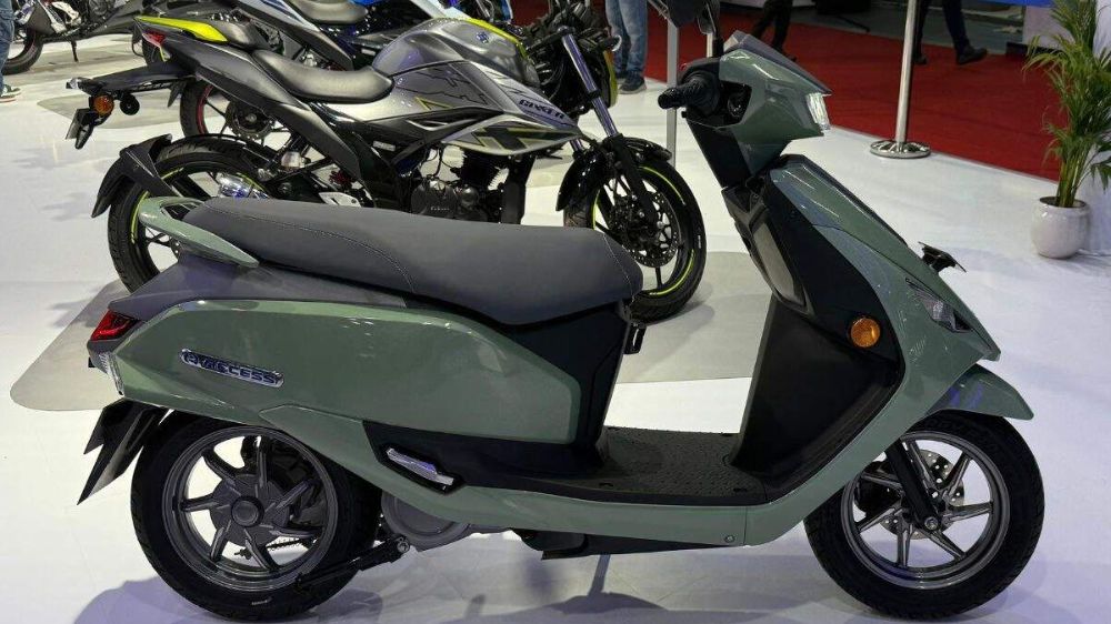 Motor Listrik Suzuki e-Access Meluncur, Cepat Isi 2 Jam Baterai Awet, Tenaga Stabil dan Jarak Tempuh 95 Km
