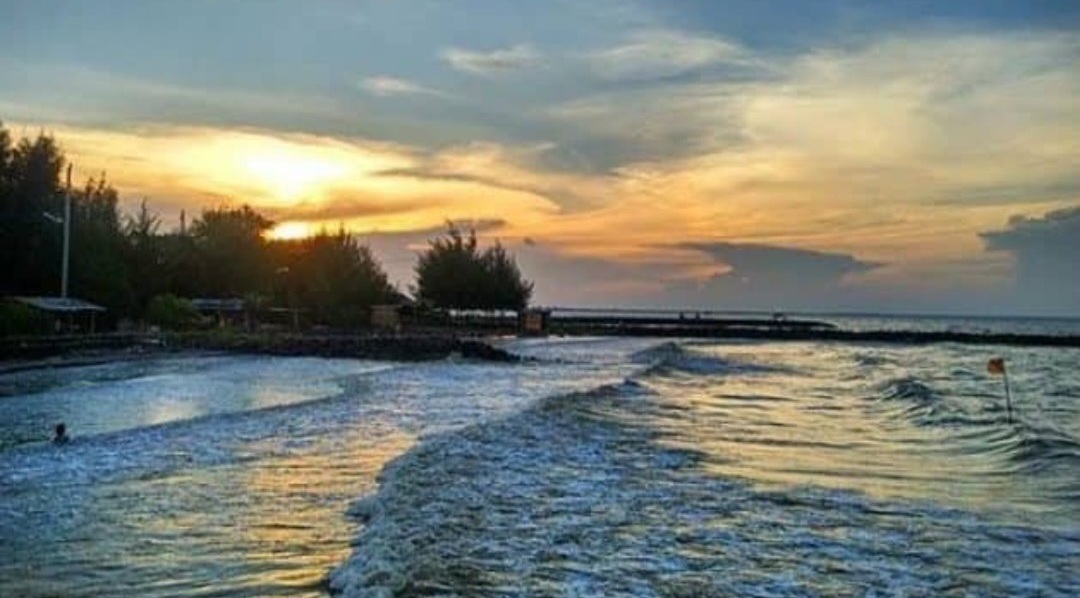 Wisata di Tegal, Inilah Pantai Alam Indah yang Wajib dikunjungi Akhir Pekan