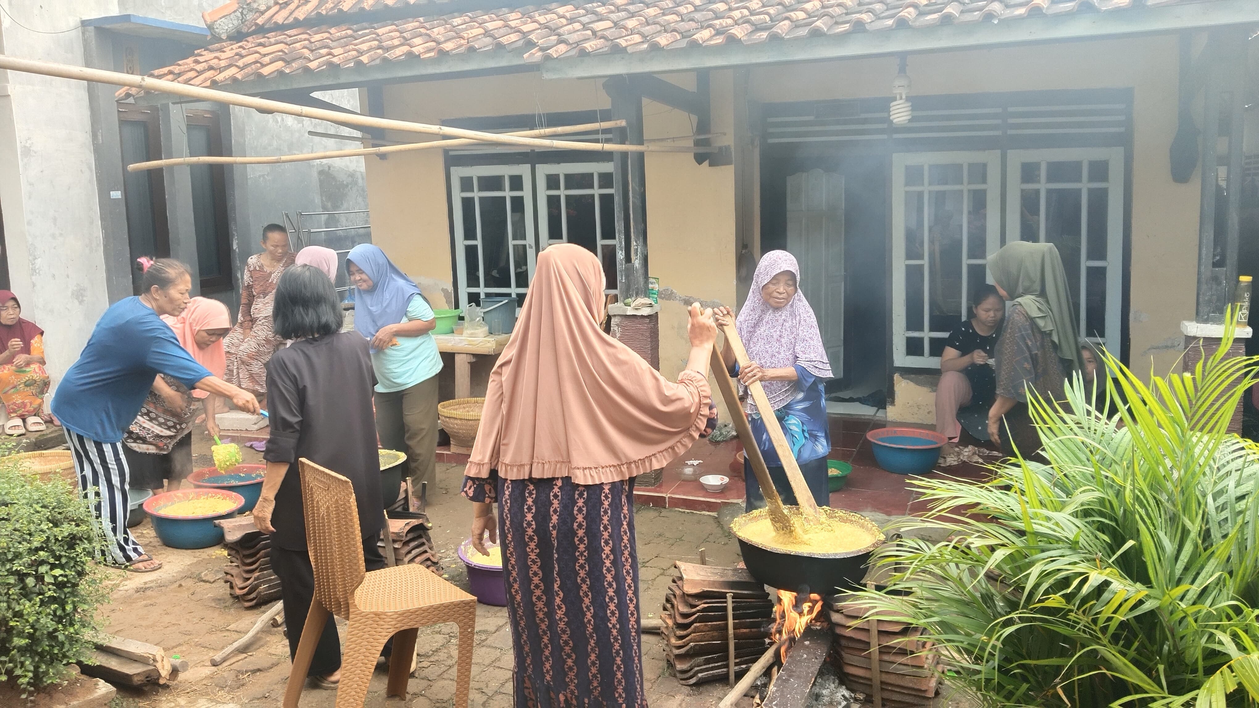 Tradisi Ngasuro di Mushola Al Kairo Meriah, Warga Kompak Jaga Warisan Leluhur