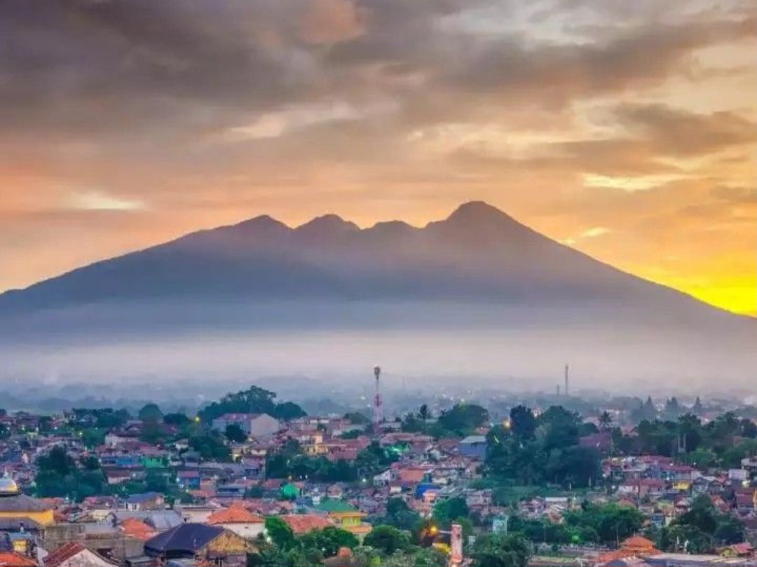 Sejarah Singkat Gunung Kinabalu, Miliki Puncak Tertinggi di Pulau Kalimantan