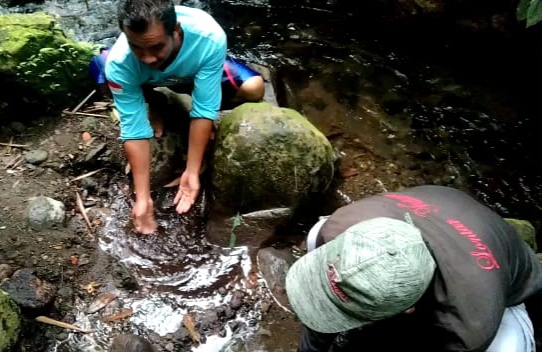 Sumber Air Hangat dan Berasa Manis di Desa Payung Berbahaya