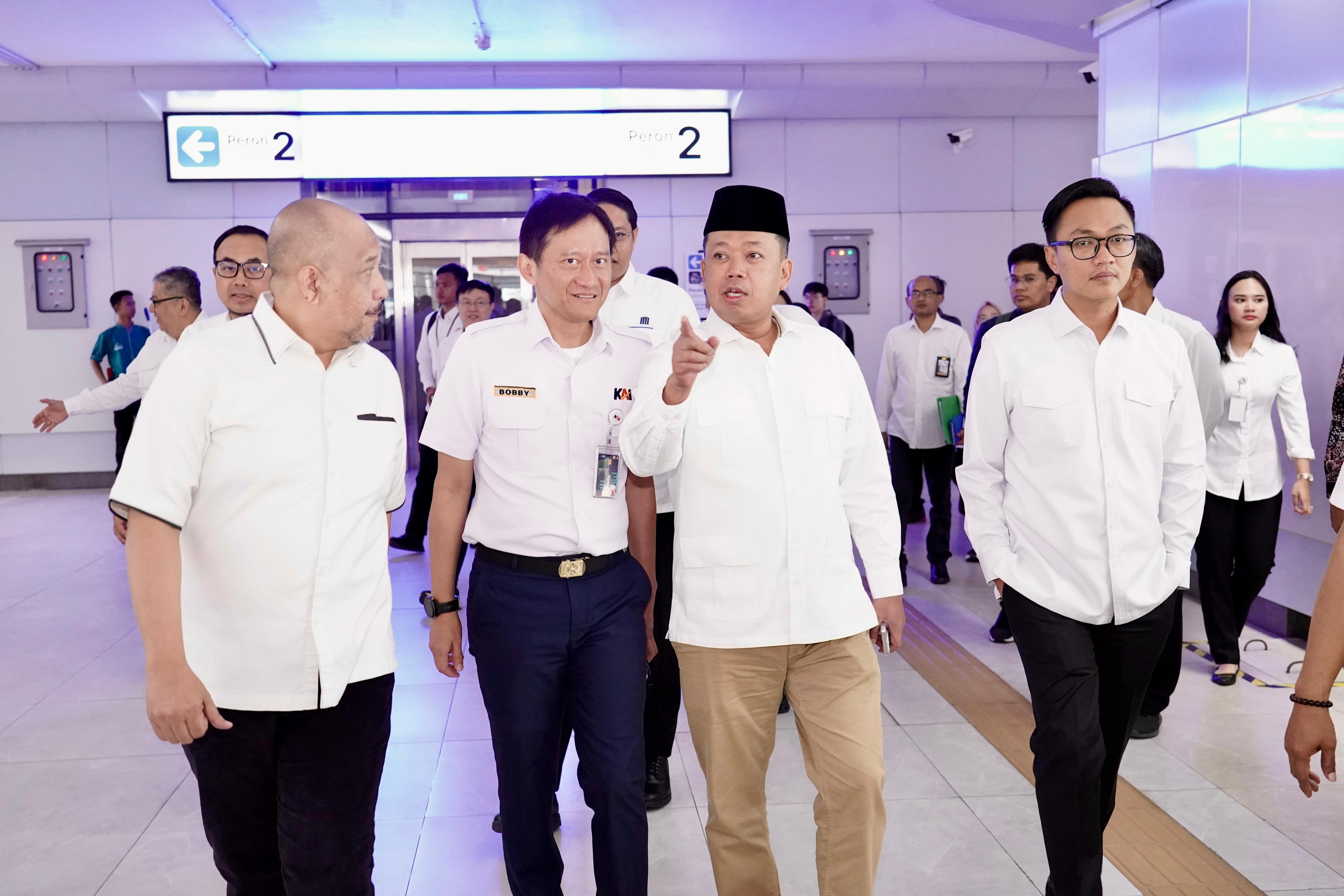 Menteri ATR/BPN Nusron Targetkan Akses KCJB Karawang Rampung Sebelum Nataru 2025