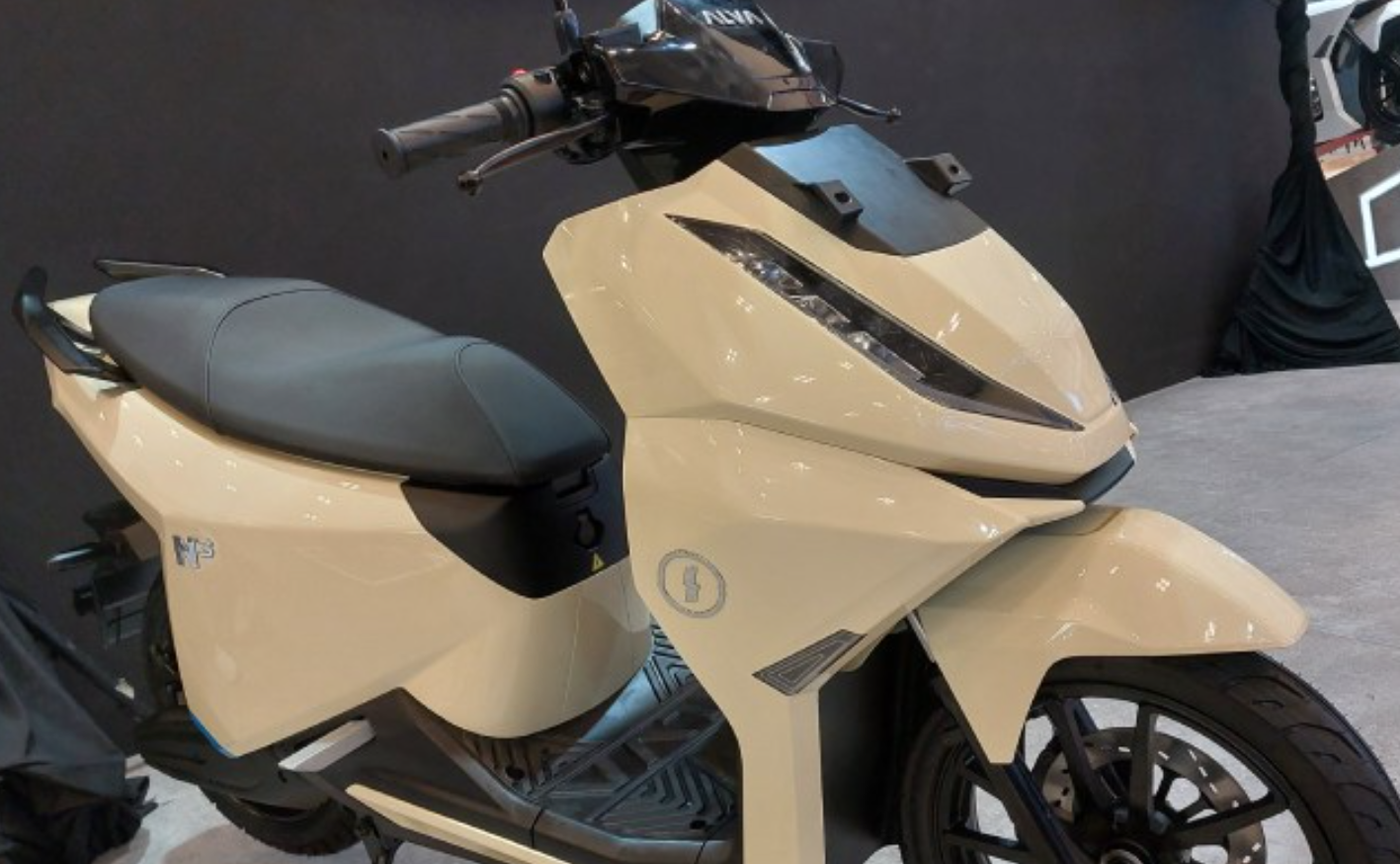 Rekomendasi Skuter Harian, Angsuran Motor Listrik Alva N3 425 Ribu Perbulannya, Sudah Termasuk Sewa Baterai!