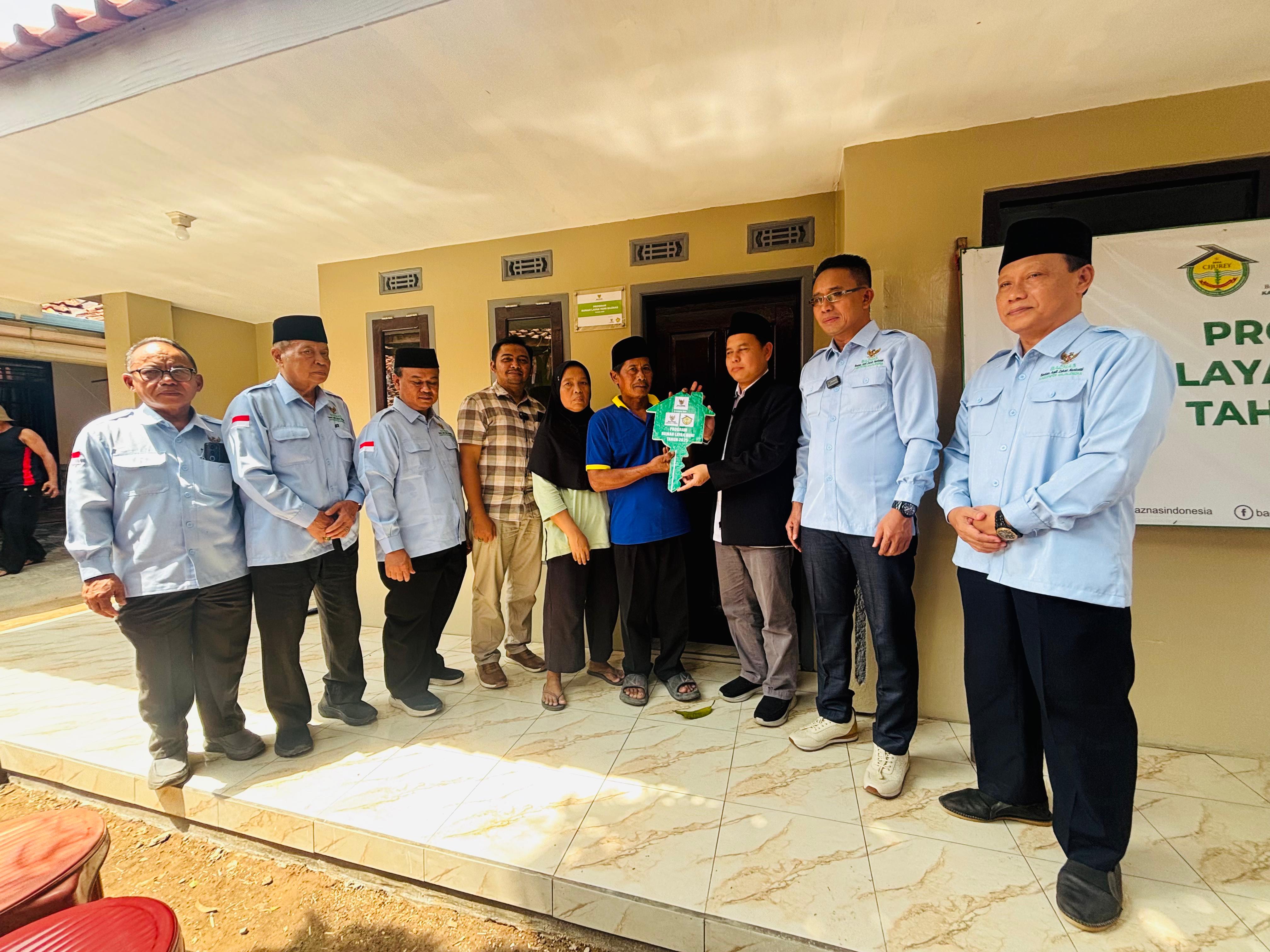 BAZNAS RI Resmikan Rumah Layak Huni Pertama di Majalengka,Rampung Hanya 18 Hari