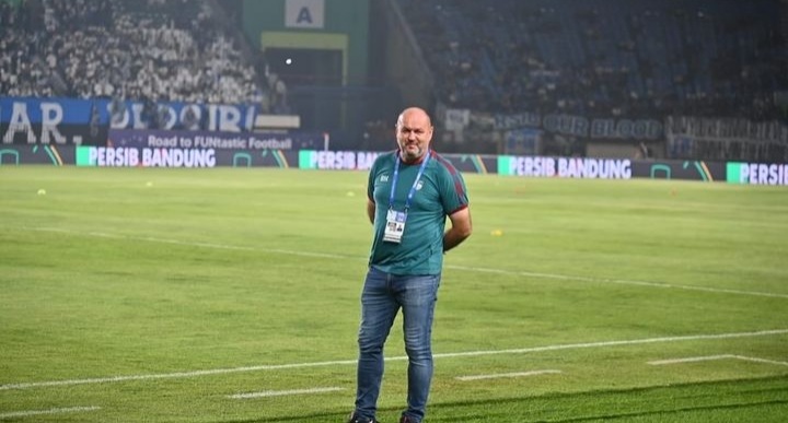 Bojan Hodak Jadi Pelatih Asing Pertama yang Mampu Bawa Persib Bandung Juara Liga