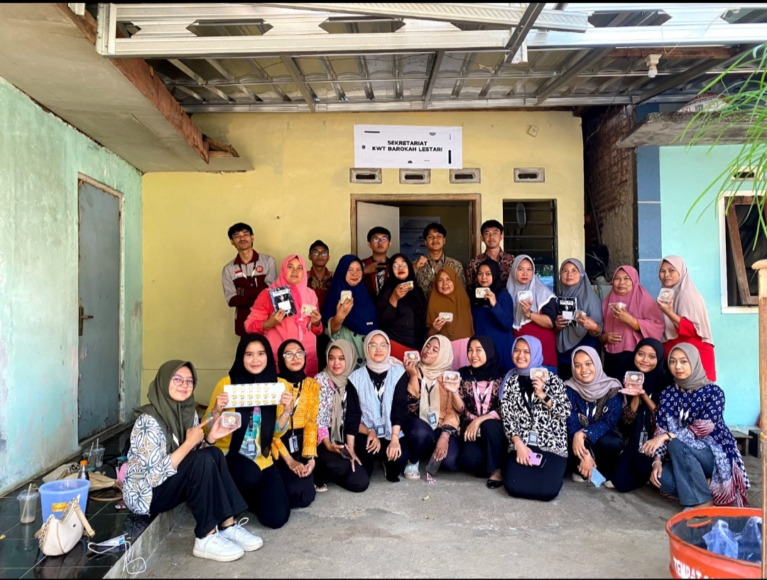 Kelompok KKM 12 Universitas Muhammadiyah Cirebon Membuat Inovasi Nugget Hati Ayam Guna Menurunkan Stunting.