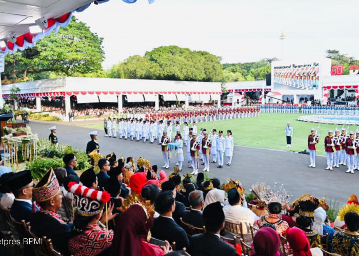 Menteri ATR/BPN Nusron Wahid dan Wamen Ossy Ikuti Rangkaian Upacara HUT ke-80 RI hingga Karnaval