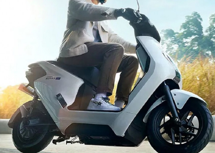 Cicilan Tak Sampai Sejuta, Intip Skema Kredit Motor Listrik Honda EM1 e Terbaru 2025, Buruan Bawa Pulang!