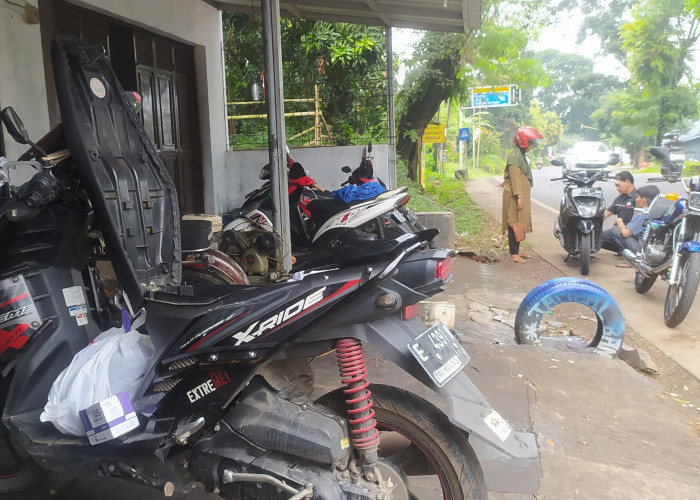 Akibat Jalan Rusak di Majalengka, Banyak Sepeda Motor Masuk Bengkel