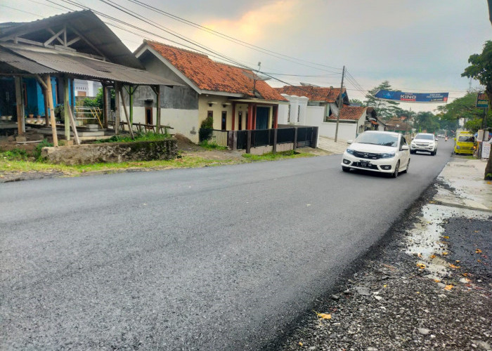 Jalan Mulus, Pemprov Jawa Barat Gelontorkan Rp88,3 Miliar untuk Perbaikan Jalan