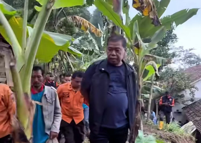 Bupati Eman Tinjau Tanah Bergerak Malausma, 35 KK Mengungsi dan Relokasi Disiapkan