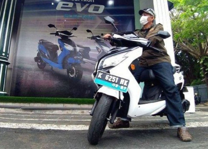 Motor Listrik Buatan Indonesia Polytron Evo Rp28 Jutaan, Fitur Lengkap dan Baterai Swap untuk Aktivitas Harian