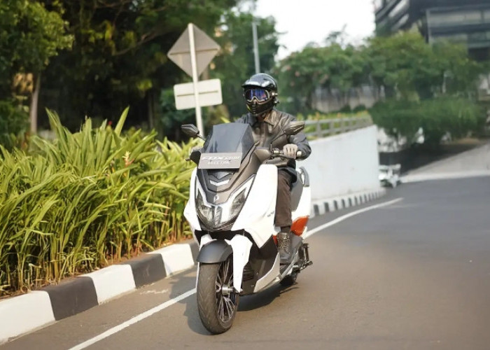 Gak Kaleng-kaleng! Model Premium di Kelasnya, Intip 7 Kelebihan Motor Listrik Polytron Fox 500