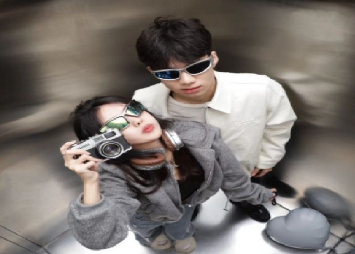 Tampak Nyata, Berikut 3 Prompt Pasangan di Lift Menggunakan Gemini AI yang Lagi Viral di Tiktok