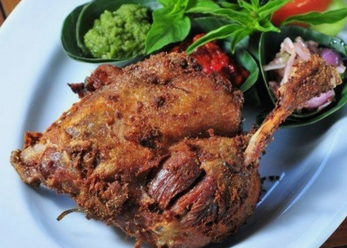Rekomendasi Tempat Makan Bebek Goreng di Sukabumi, Bikin Ketagihan