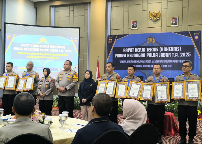 Iptu Asheri Raih Penghargaan Kapolri dan Kapolda Jabar 