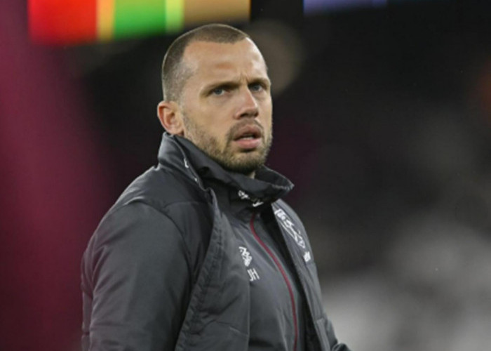 John Heitinga Resmi Tolak Tawaran PSSI! Calon Pelatih Timnas Condong ke Gio van Bronckhorst & John Herdman!