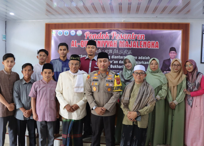 Kapolres Majalengka Memperkuat Hubungan dengan Pondok Pesantren Al - Quraniyah dalam Program Jum'at Curhat