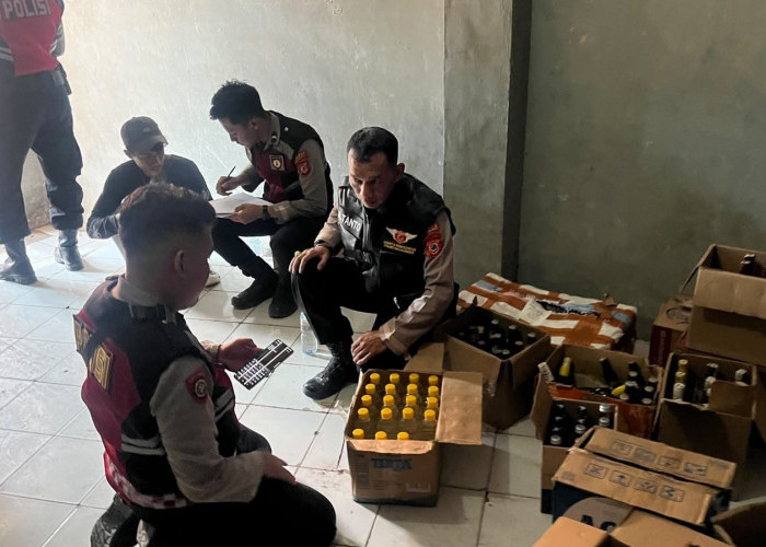 Polres Majalengka Amankan 574 Botol Miras dalam Razia di Kadipaten