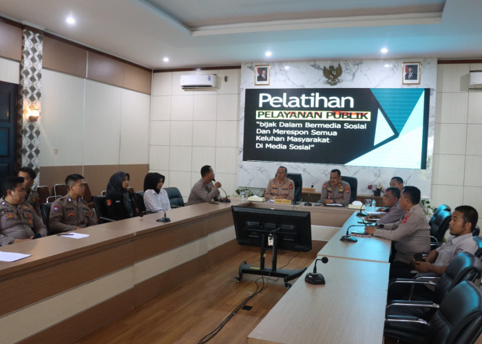 Wakapolres Majalengka Pimpin Pelatihan Pelayanan Publik:Fokus pada Media Sosial dan Respons Keluhan Masyarakat