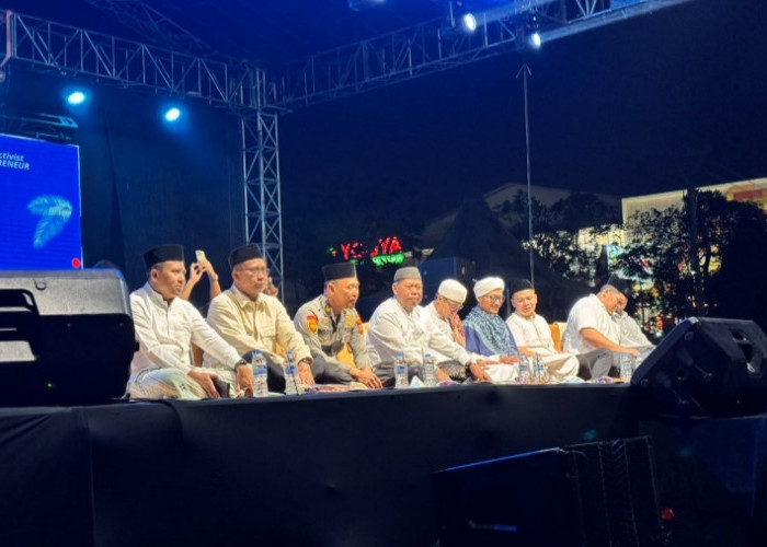 Pemuda Bersholawat KNPI Fest Vol 2 Sukses Digelar, Bupati Majalengka dan Forkopimda Hadir