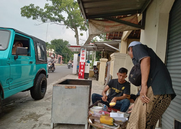 Serabi Masih Diburu untuk Menu Berbuka