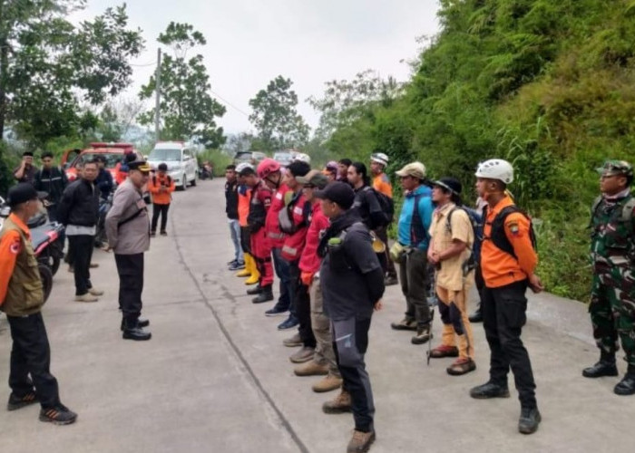 INNALILLAHI, Pendaki Asal Cirebon Temukan Jenazah di GUNUNG TAMPOMAS, Ternyata Peziarah Meninggal Dunia