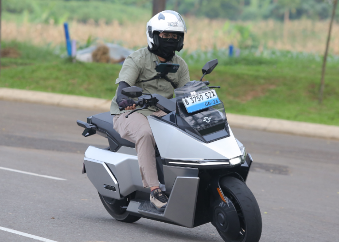 Omoway Omo-X Bukan Motor Listrik Biasa, Ada Speaker, Bisa Start dari HP, Suspensi Unik Dibanderol Rp33 Jutaan