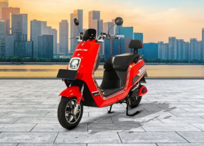  Mau Tampil Retro di 2025? Ini 5 Motor Listrik Mirip Vespa yang Irit, Nyaman, dan Stylish