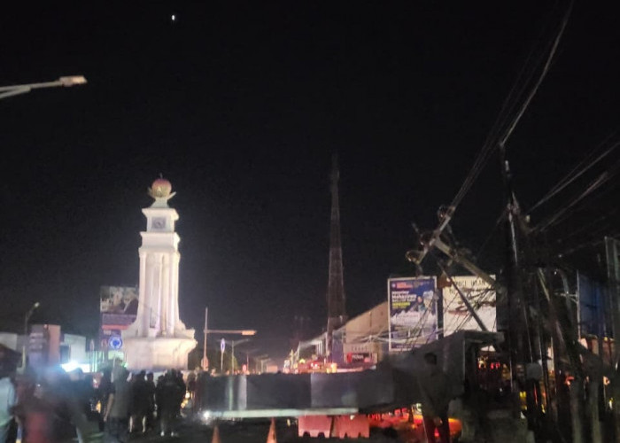 Videotron Roboh di Bundaran Cigasong Tewaskan Pelajar, Pemkab Majalengka Evaluasi Seluruh Reklame